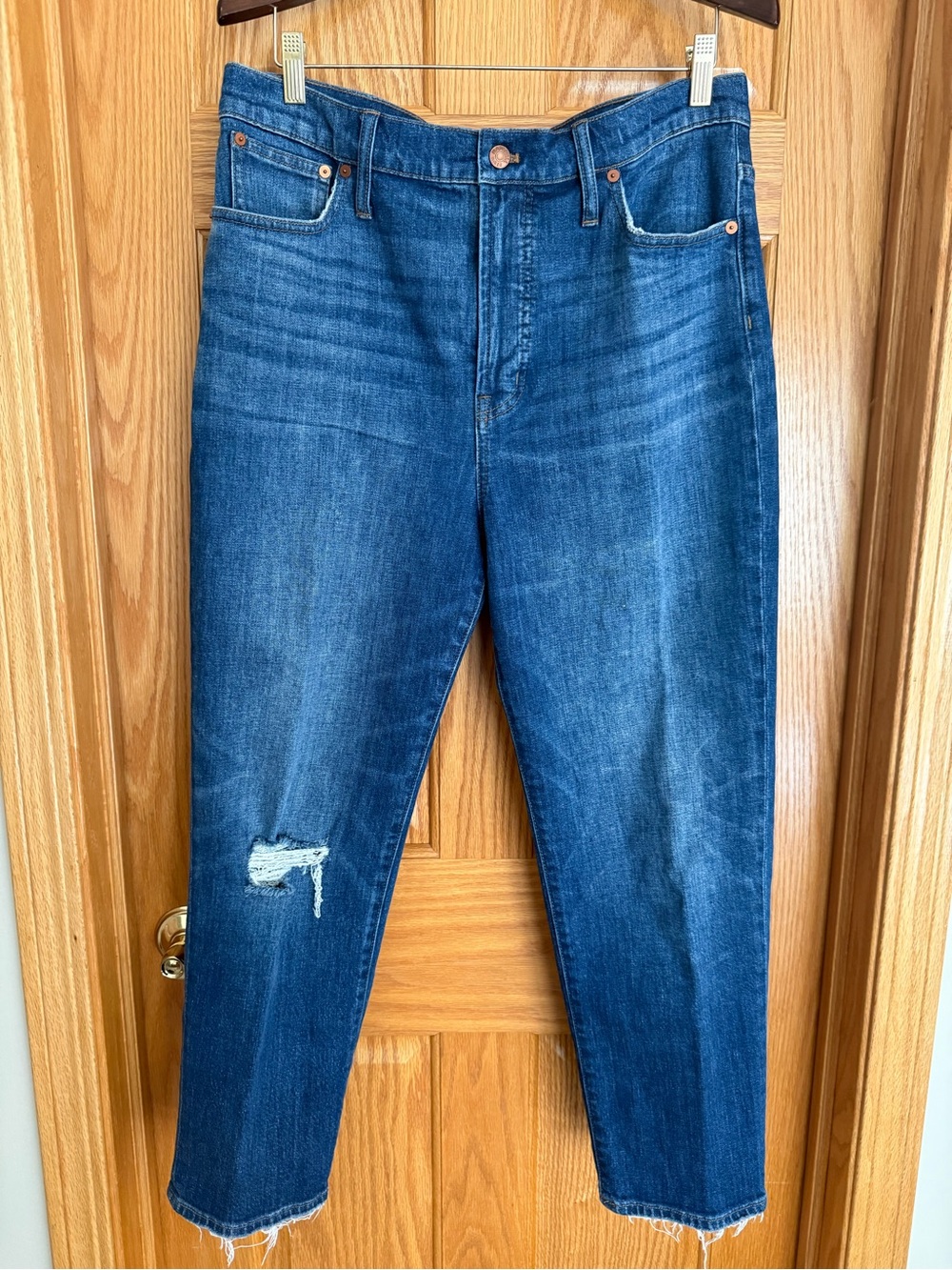 Madewell Women's Dark Blue Bootcut Jeans with Distressed Knee